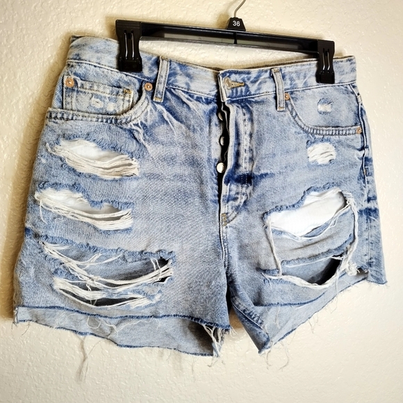 Free People We The Free Maggie Light Stone Distressed Shorts Sz 28 - Picture 3 of 9
